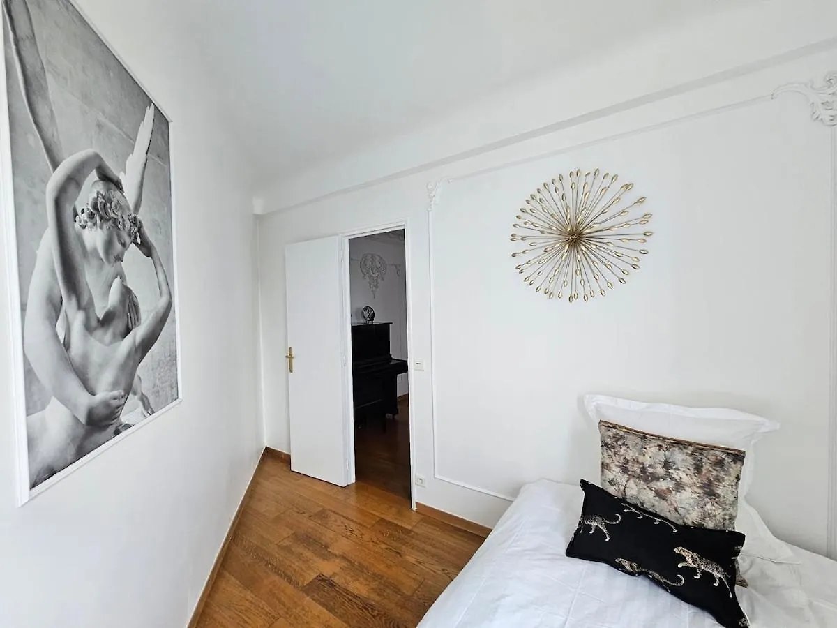 Apartment Grand Appt For 7P Center City Paris France