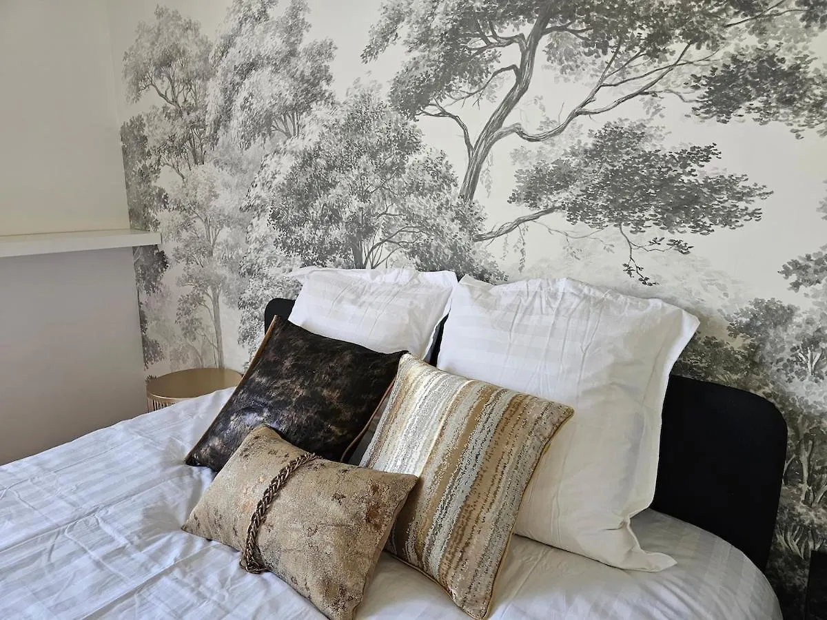 Grand Appt For 7P Center City Paris France