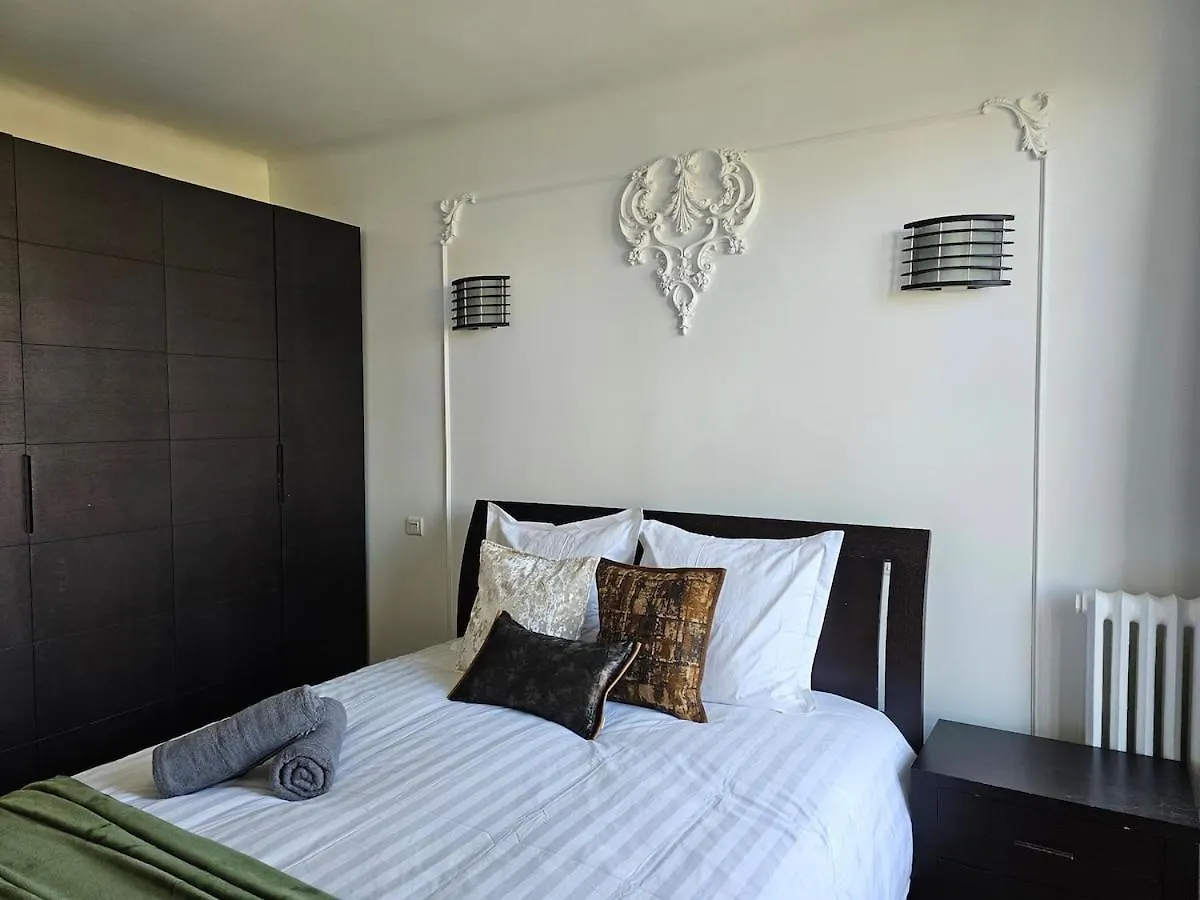 Grand Appt For 7P Center City Paris