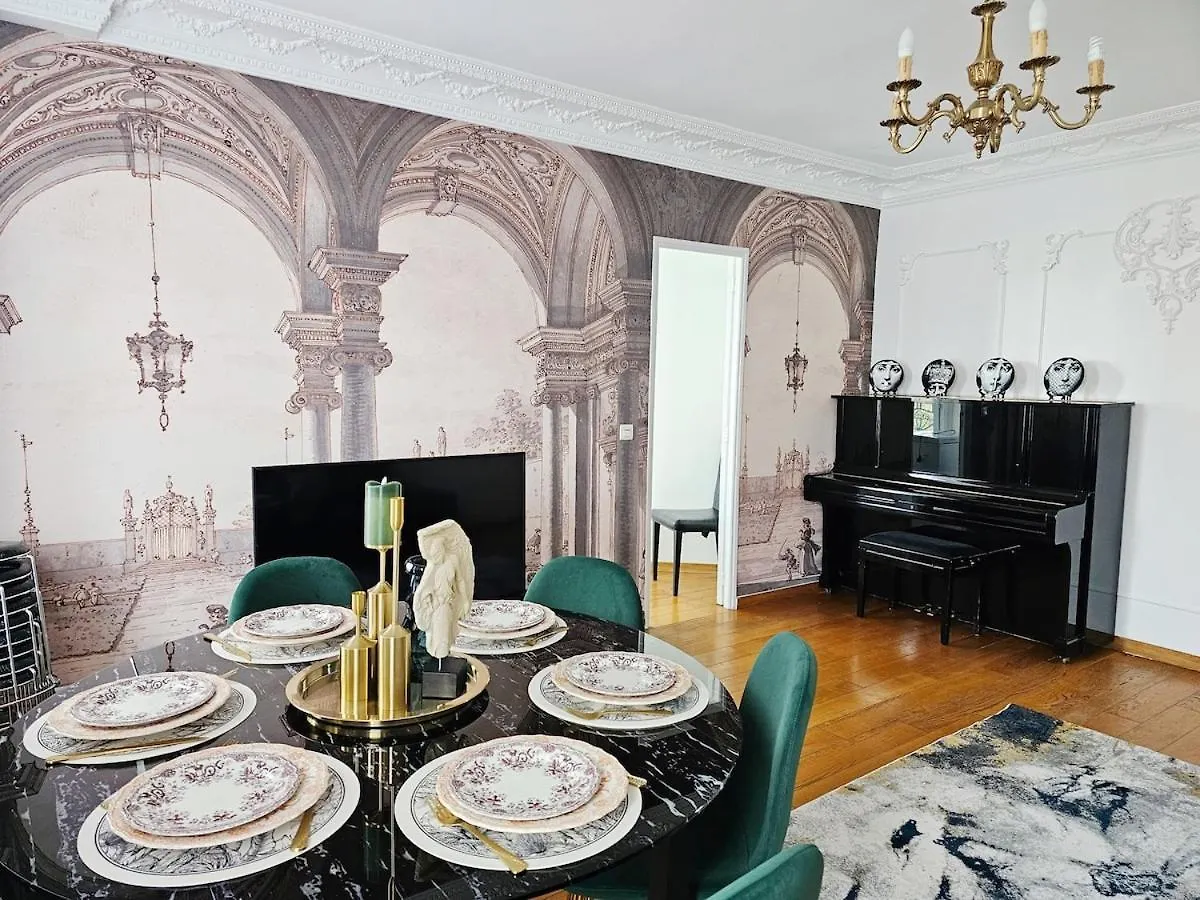 Grand Appt For 7P Center City Paris 0*,  France