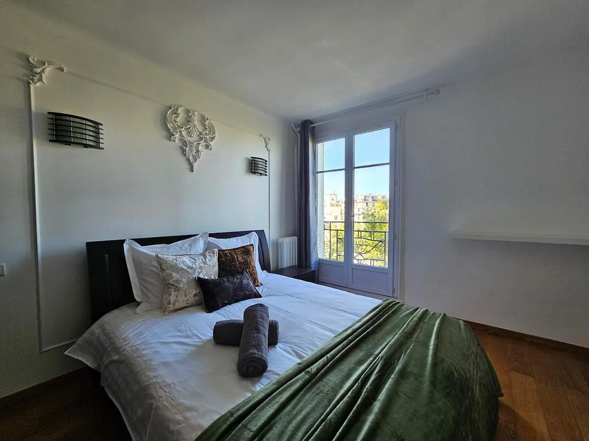 Apartment Grand Appt For 7P Center City Paris France